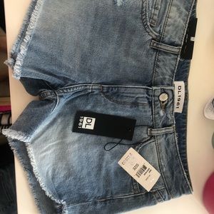 DL JEAN SHORTS  SIZE 25. NWT. ORIGINALLY 128$